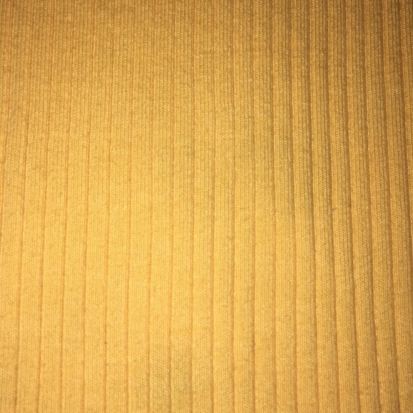 Yellow slim Tee - Picture 4 of 4